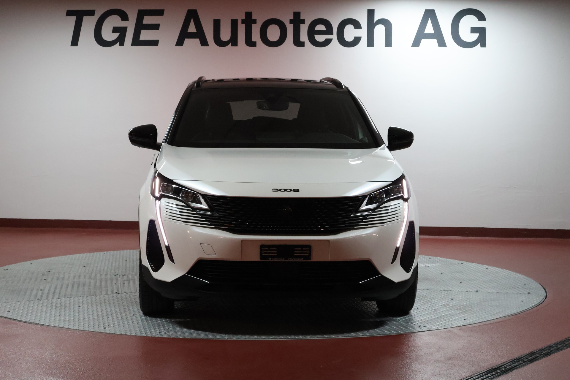PEUGEOT 3008 1.6 PureTech GT Pack EAT8-showroom-element-2