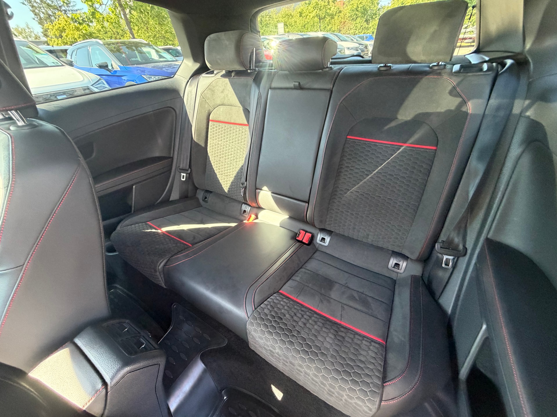 VW Golf 2.0 TSI GTI Performance DSG-image-9