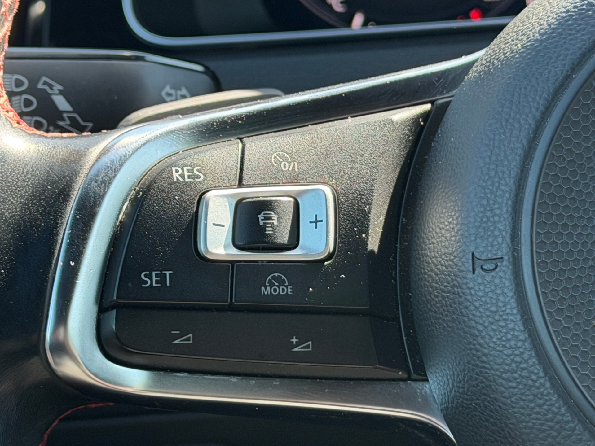 VW Golf 2.0 TSI GTI Performance DSG-image-13