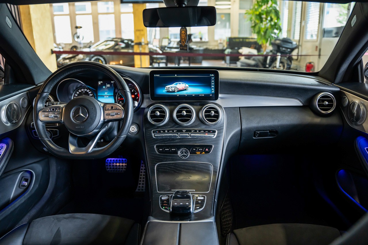 MERCEDES-BENZ C 200 Coupé AMG Line 9G-Tronic-image-11