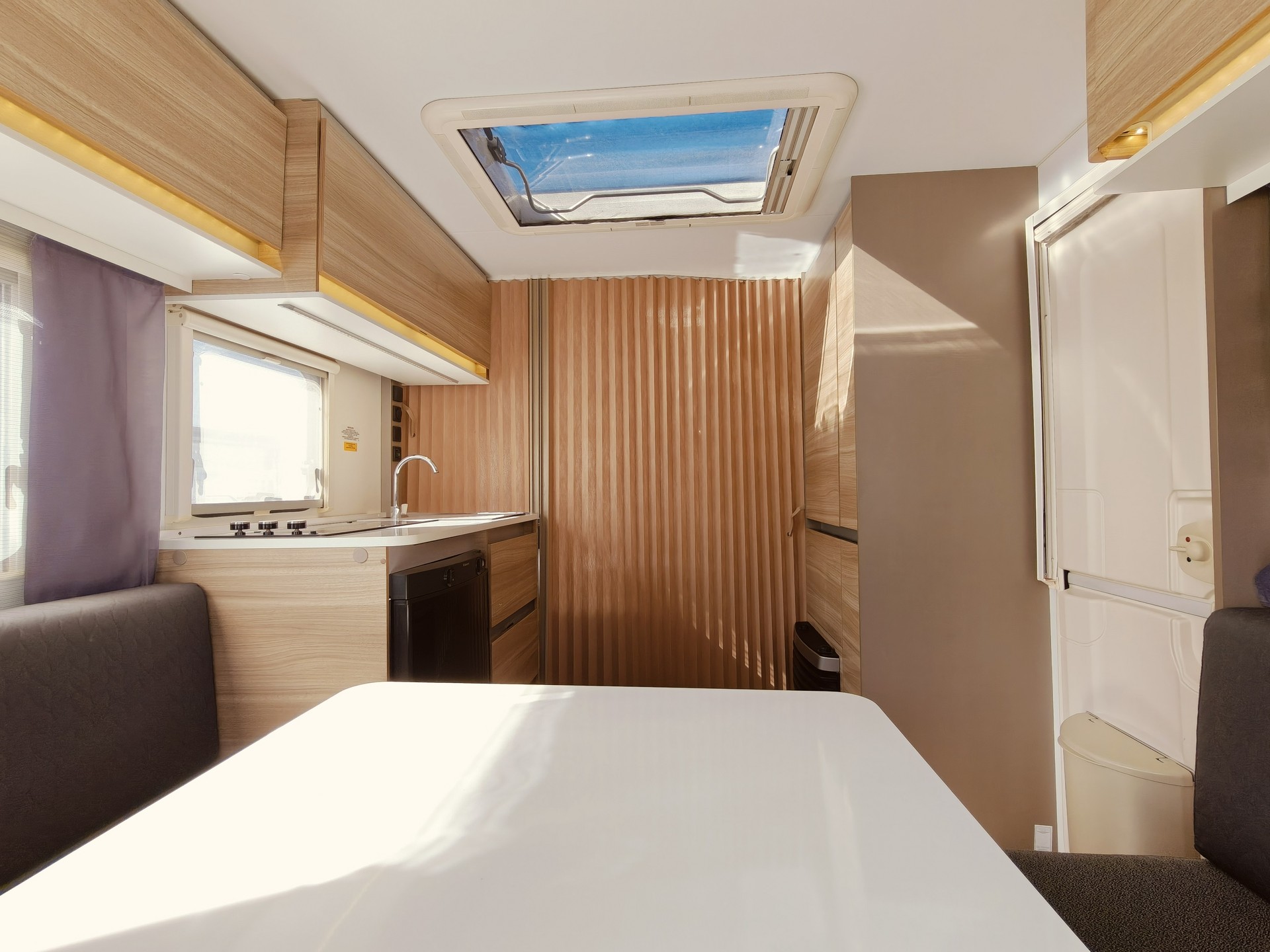 ADRIA Altea 472 PU -- Luftvorzelt -- Veloträger -- WC+Dusche-image-8