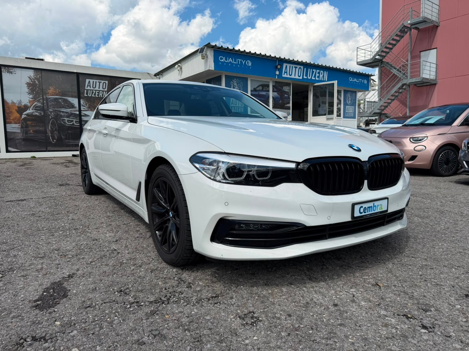 BMW 520i Sport Line M-Paket Steptronic-showroom-element-2