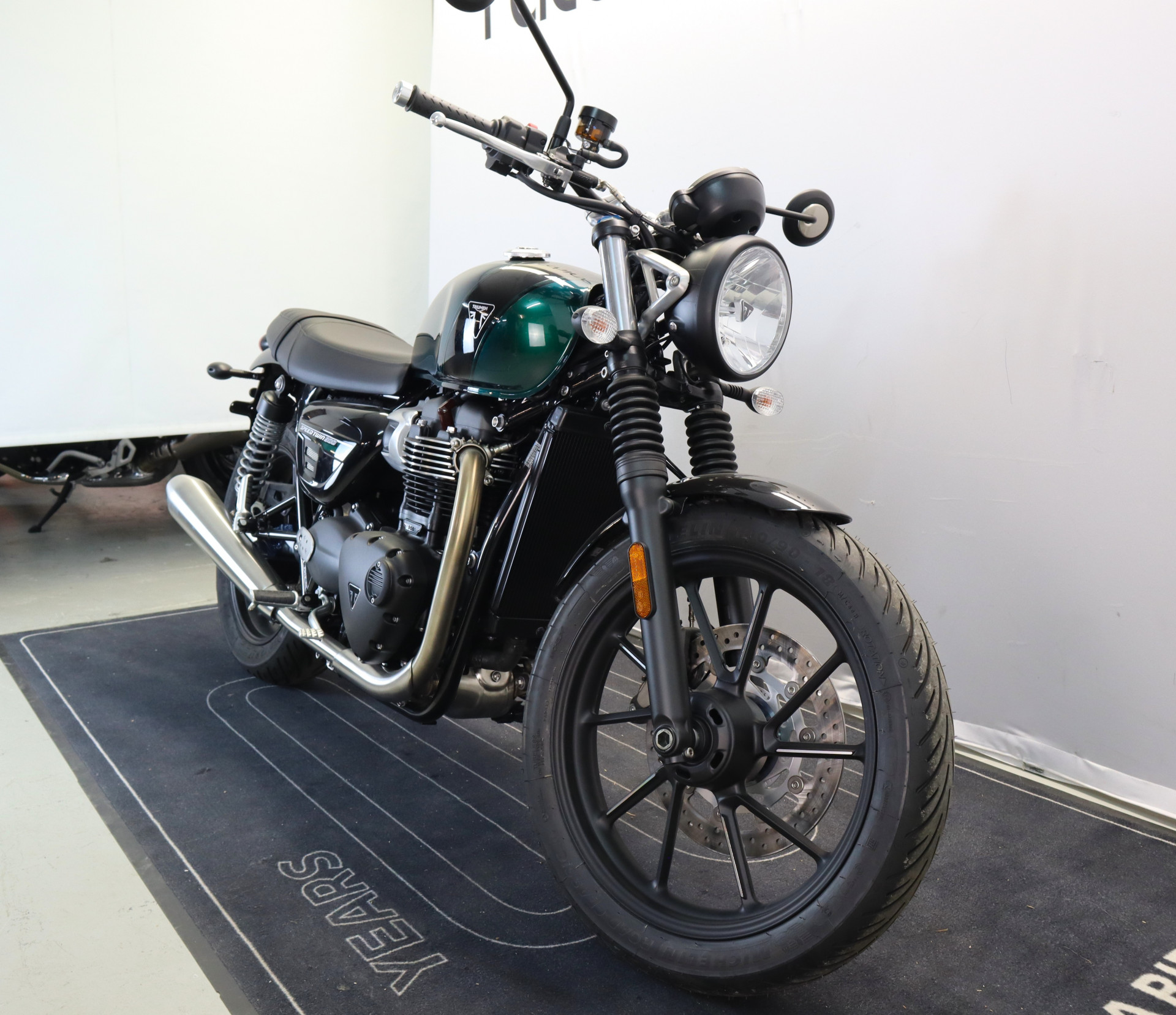 TRIUMPH Speed Twin 900-image-2