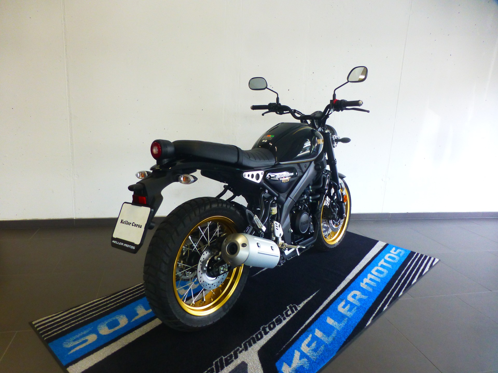 YAMAHA XSR 125 Legacy-image-6