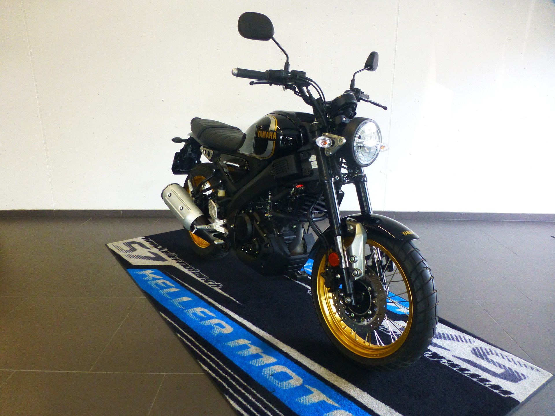 YAMAHA XSR 125 Legacy-image-7