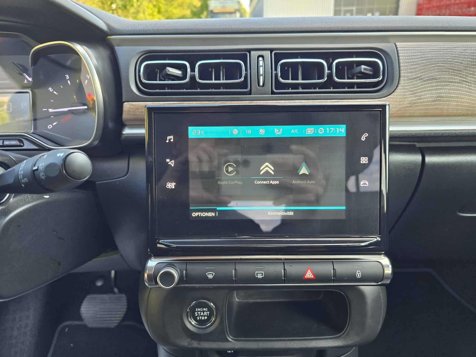 CITROEN C3 1.2i PureTech Shine EAT6-image-25