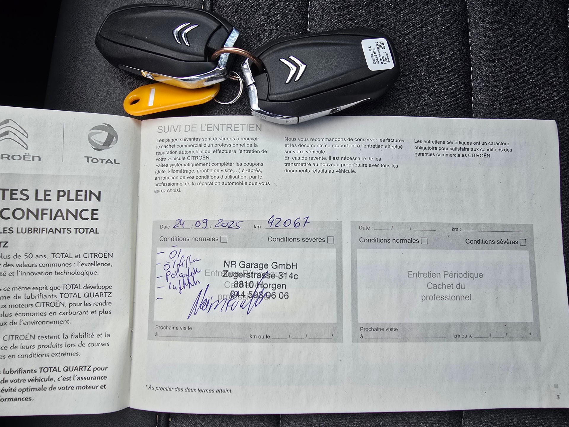 CITROEN C3 1.2i PureTech Shine EAT6-image-27