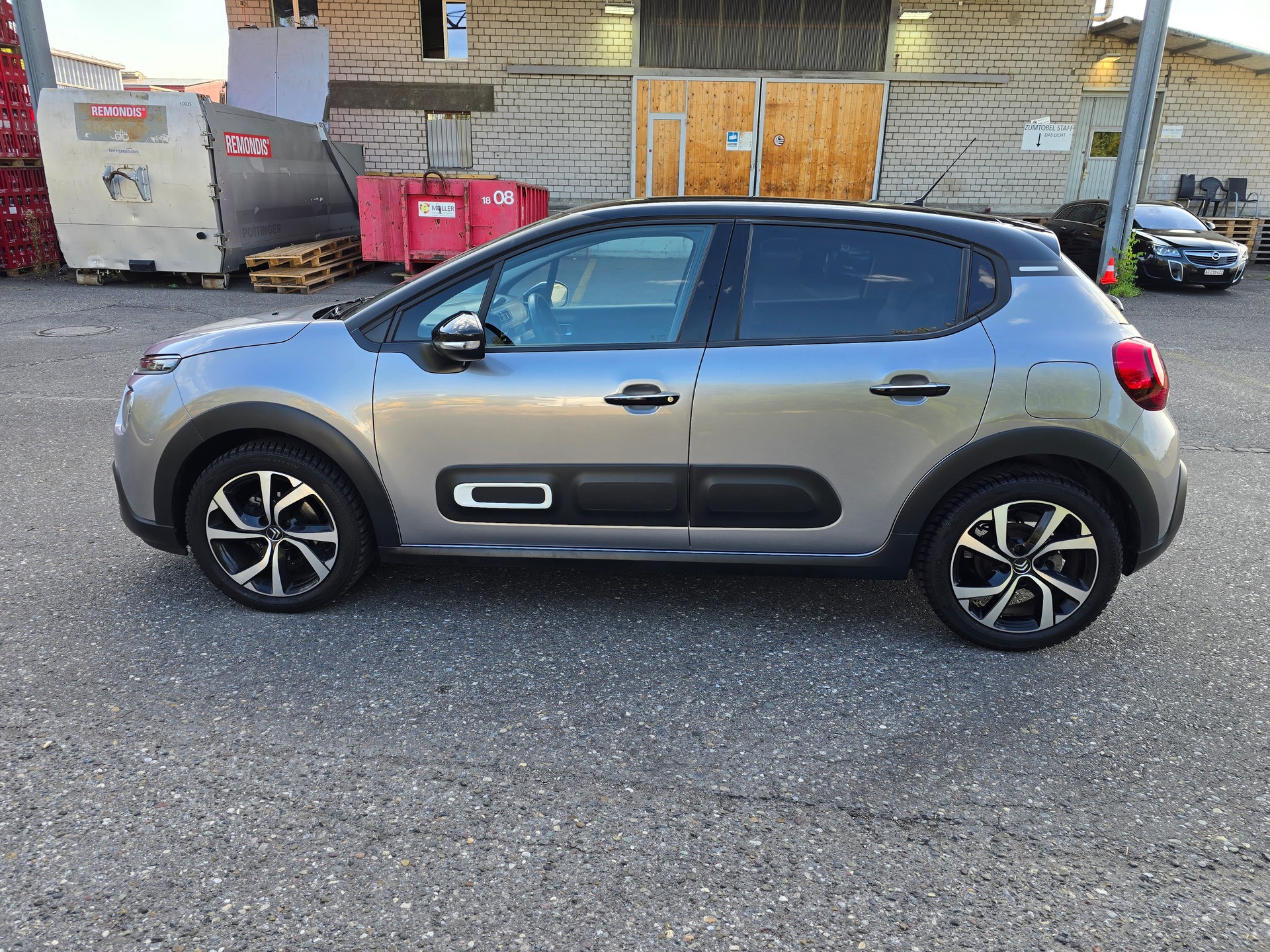 CITROEN C3 1.2i PureTech Shine EAT6-image-7