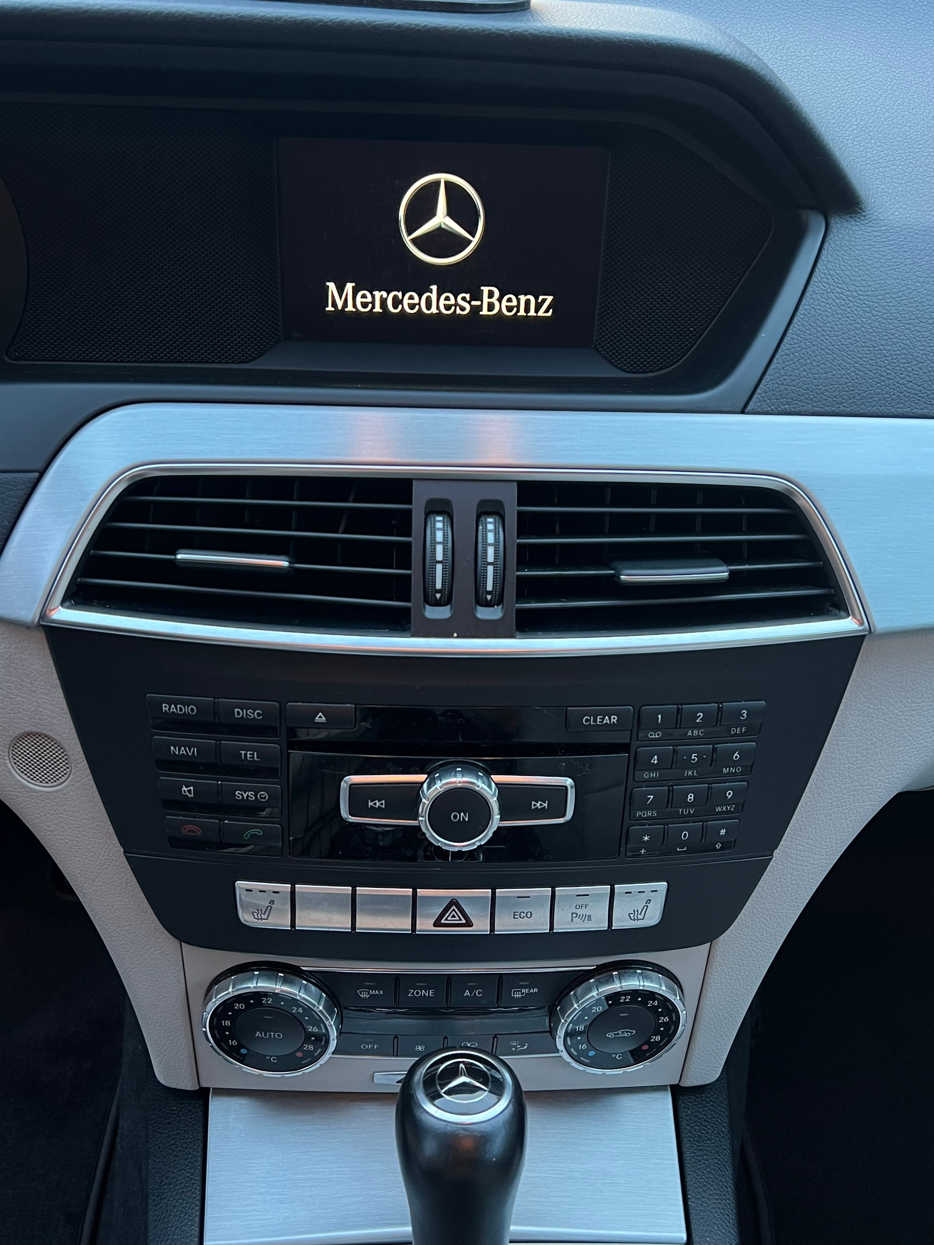 MERCEDES-BENZ C 350 Elégance 4Matic 7G-Tronic-image-11