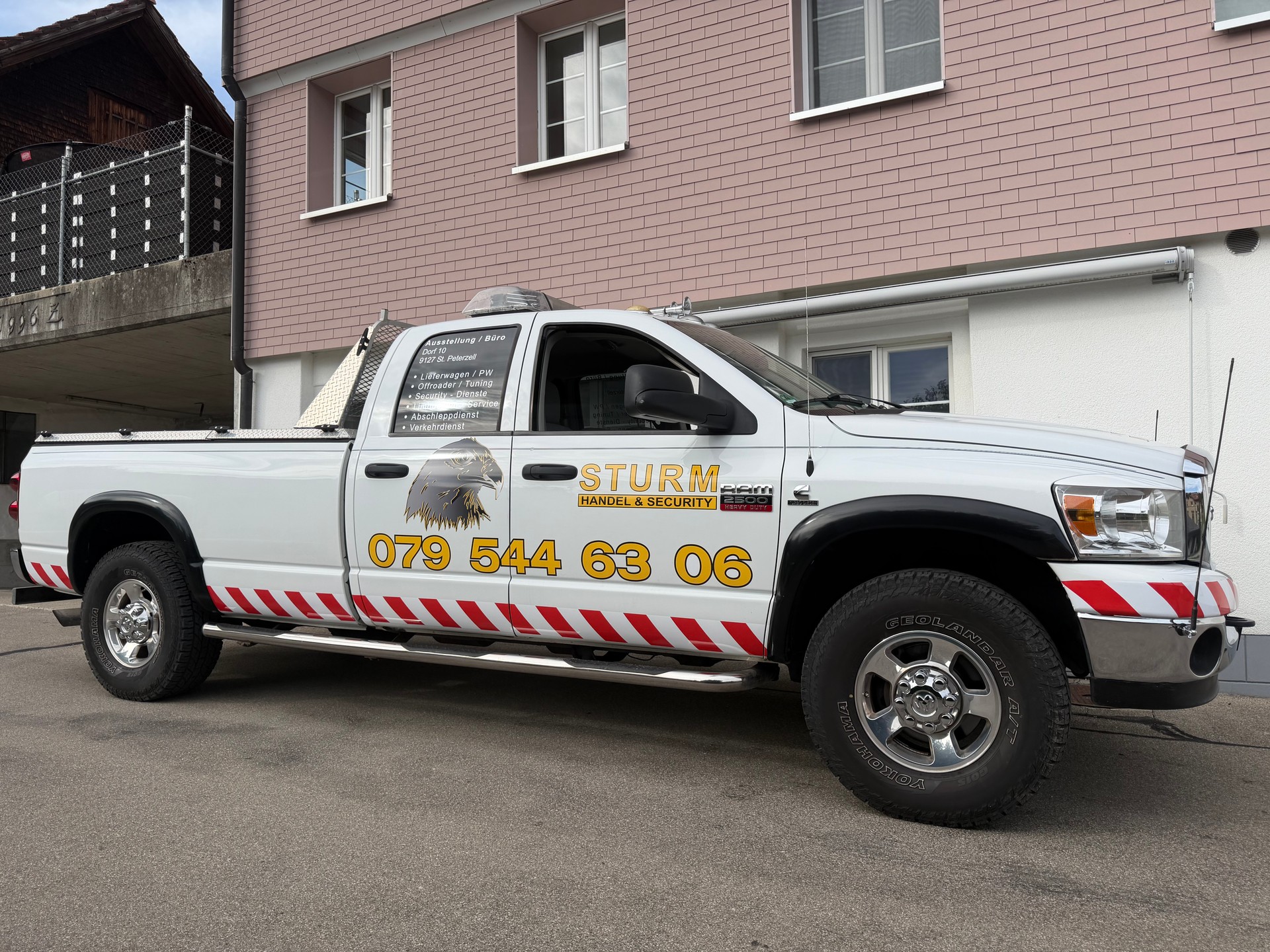 DODGE 2500-image-5