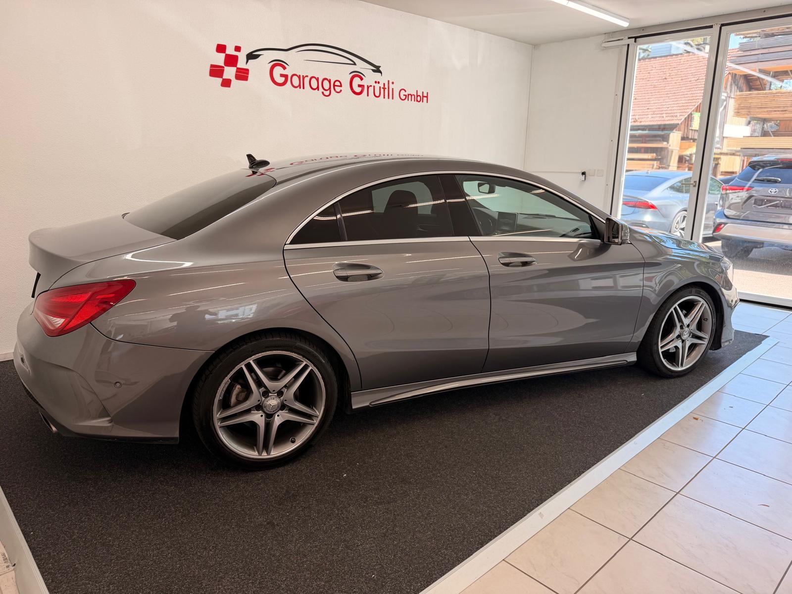 MERCEDES-BENZ CLA 180 AMG Line 7G-DCT-showroom-element-2