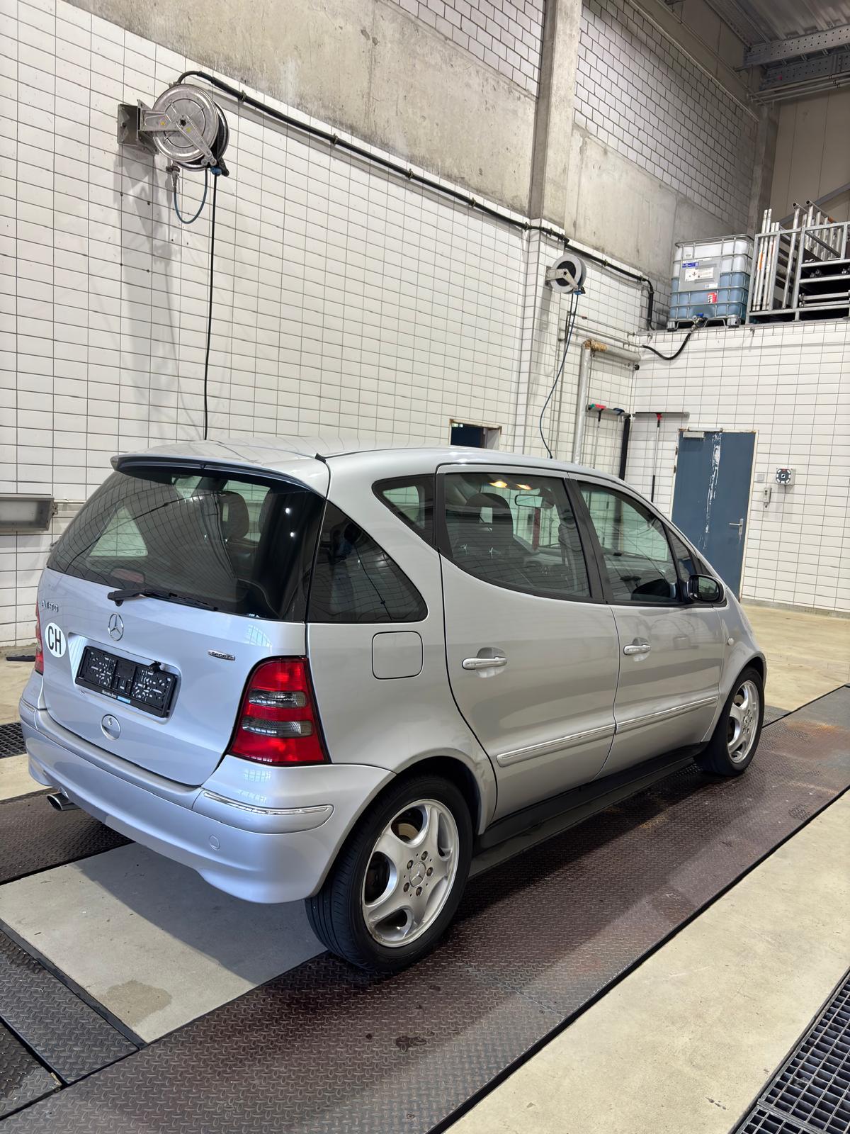 MERCEDES-BENZ A 190-image-1