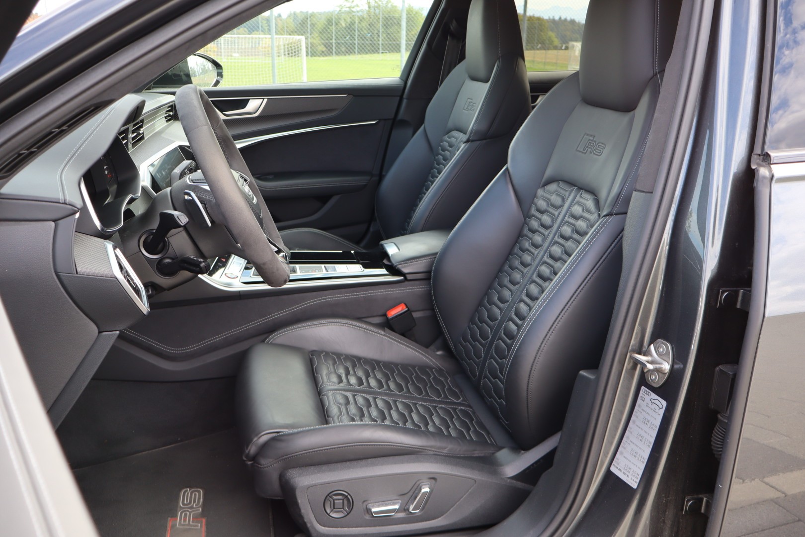 AUDI RS6 Avant 4.0 TFSI V8 quattro-image-8