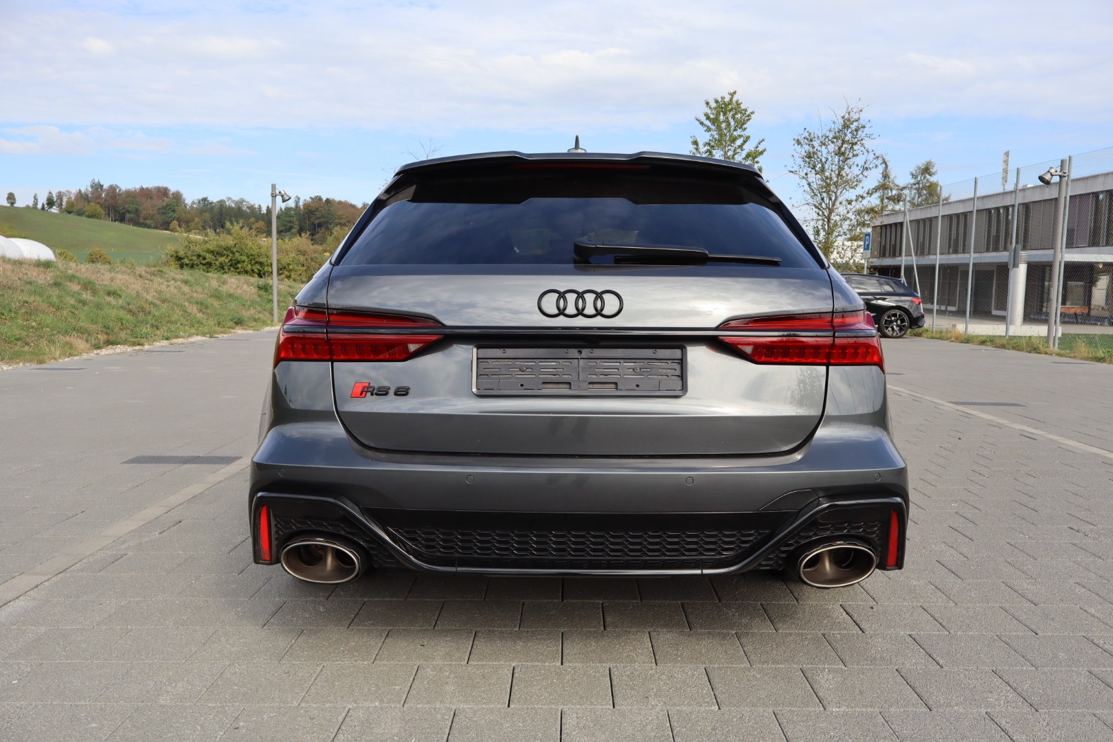 AUDI RS6 Avant 4.0 TFSI V8 quattro-image-3