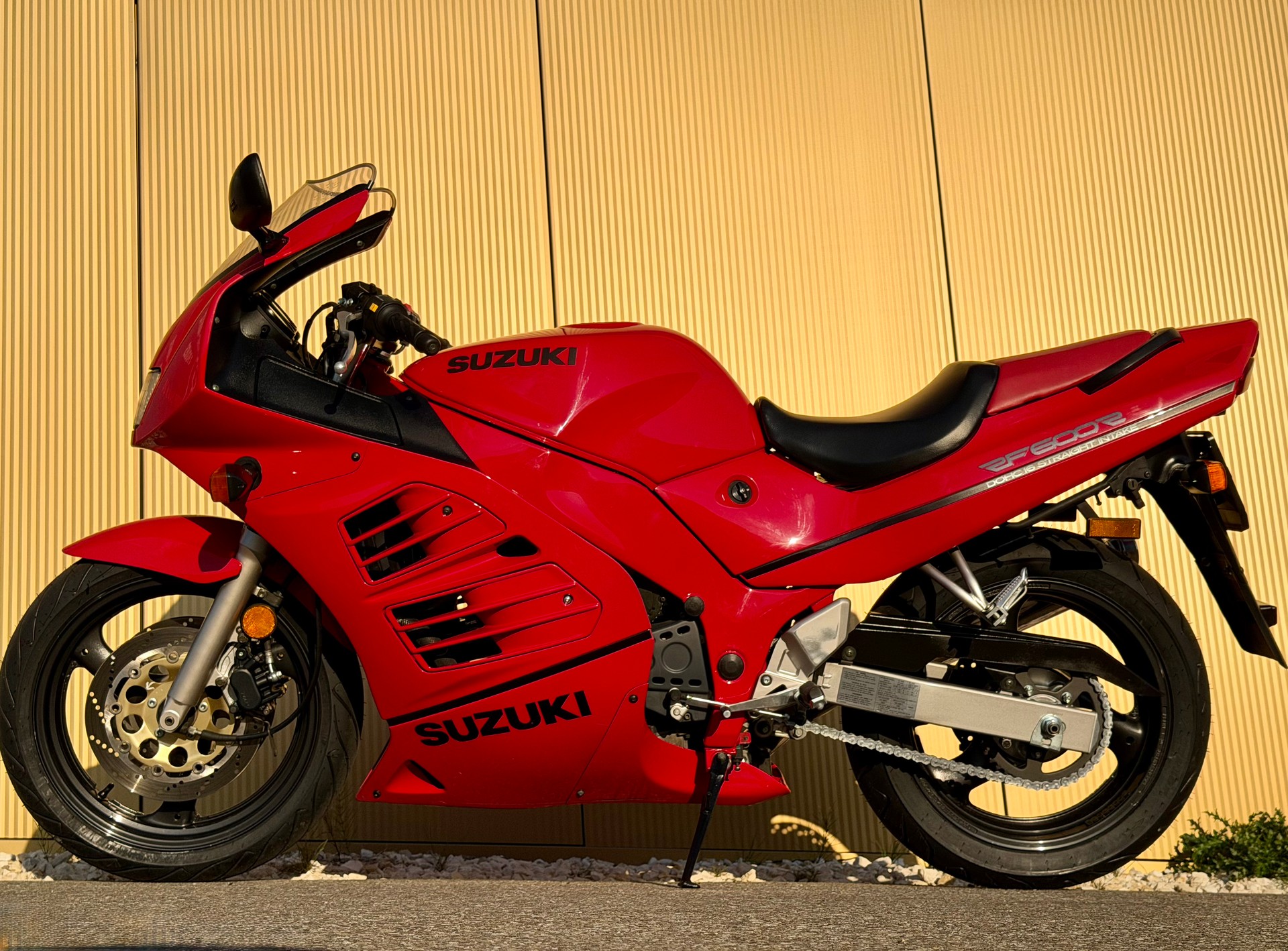 SUZUKI RF 600 R-image-10