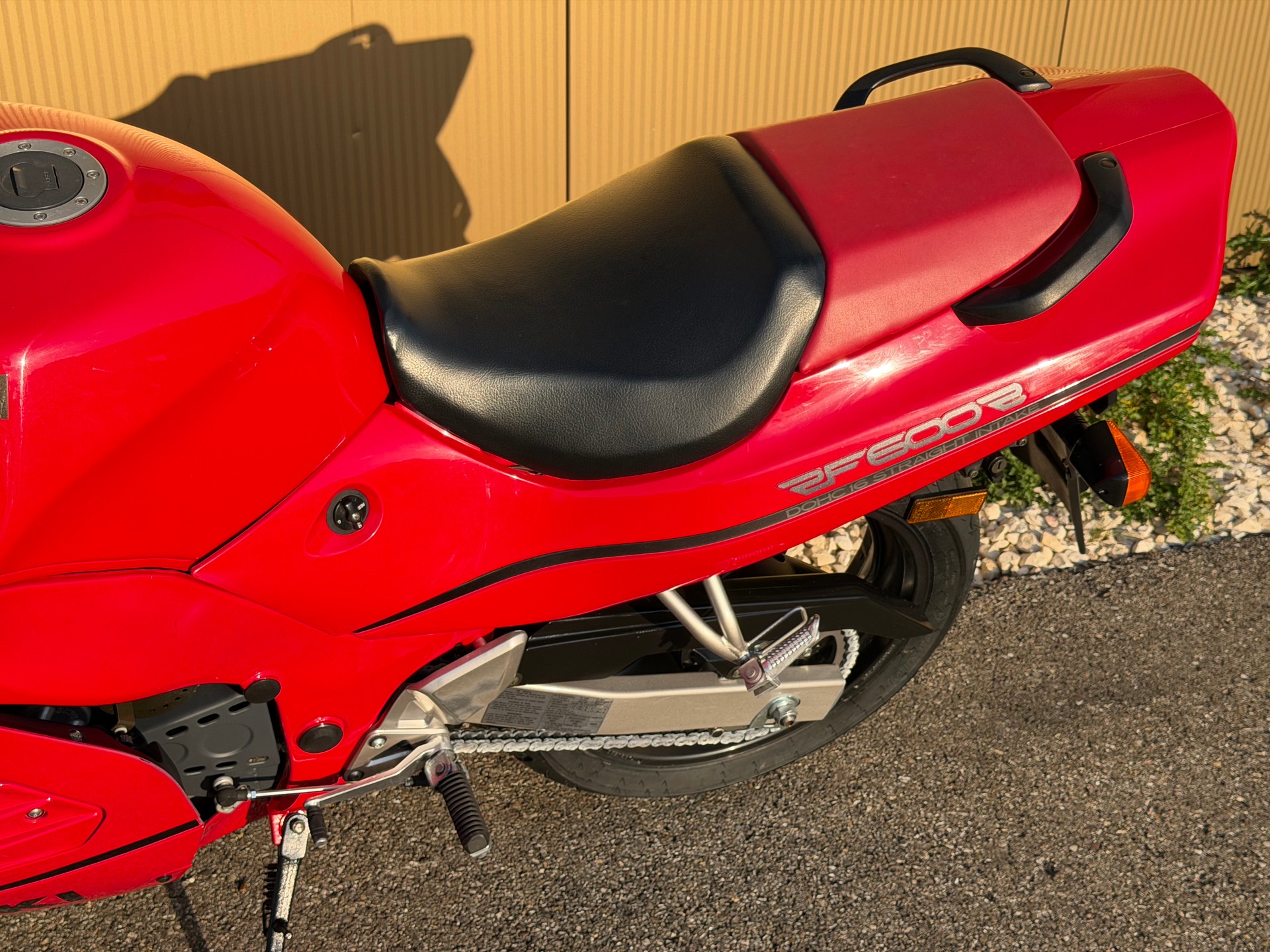 SUZUKI RF 600 R-image-14