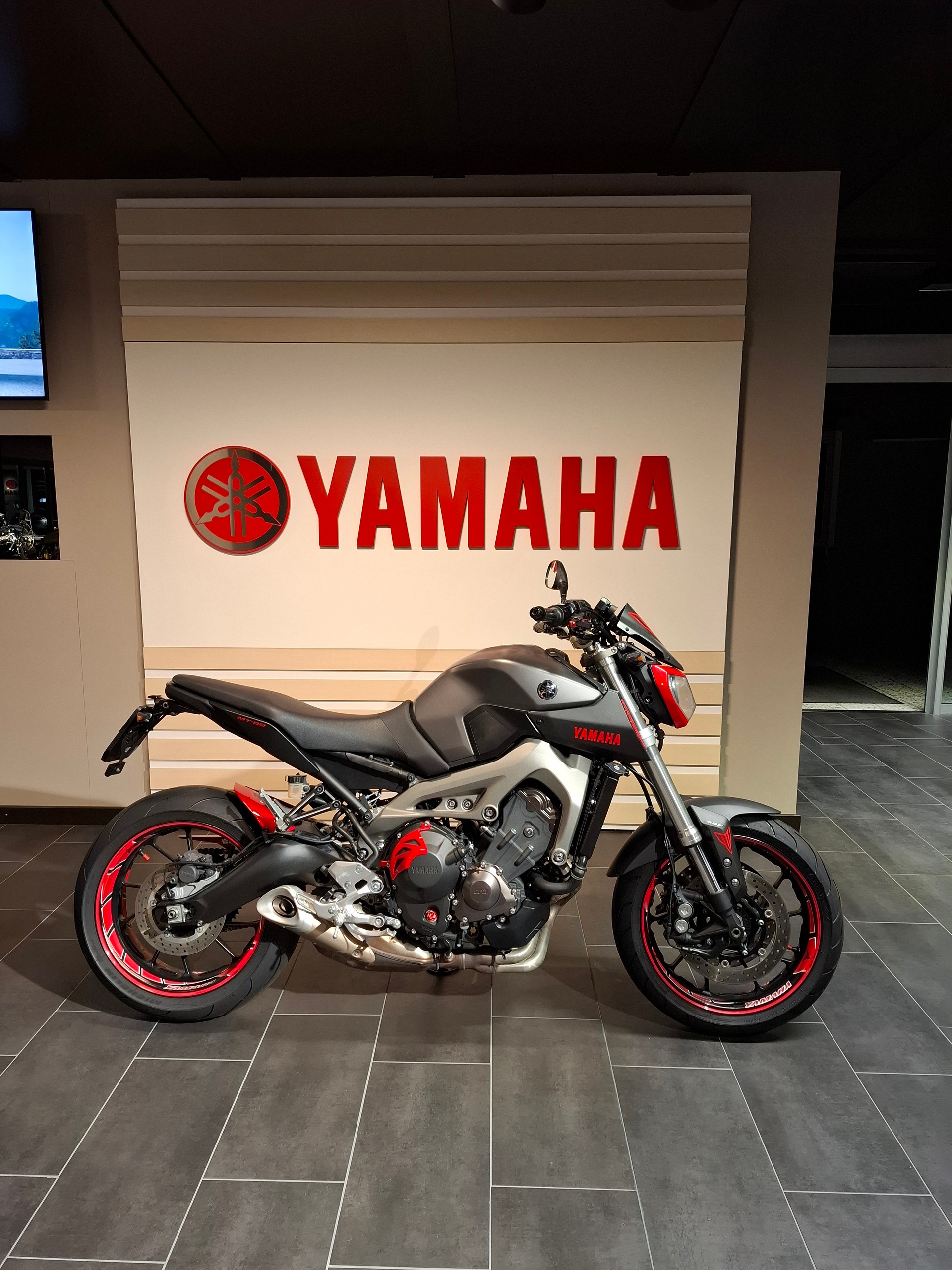 YAMAHA MT-09 ABS-image-0