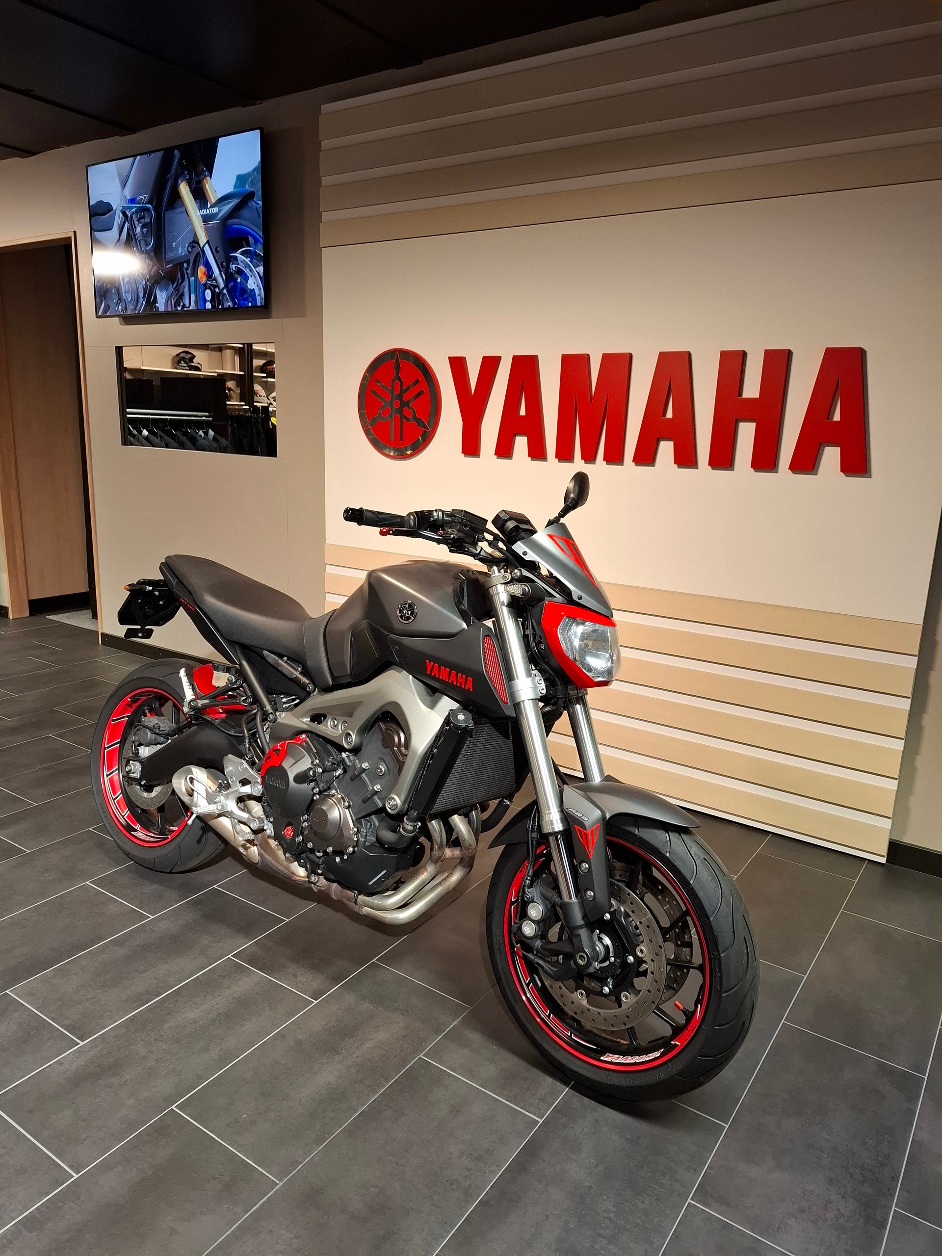 YAMAHA MT-09 ABS-image-1