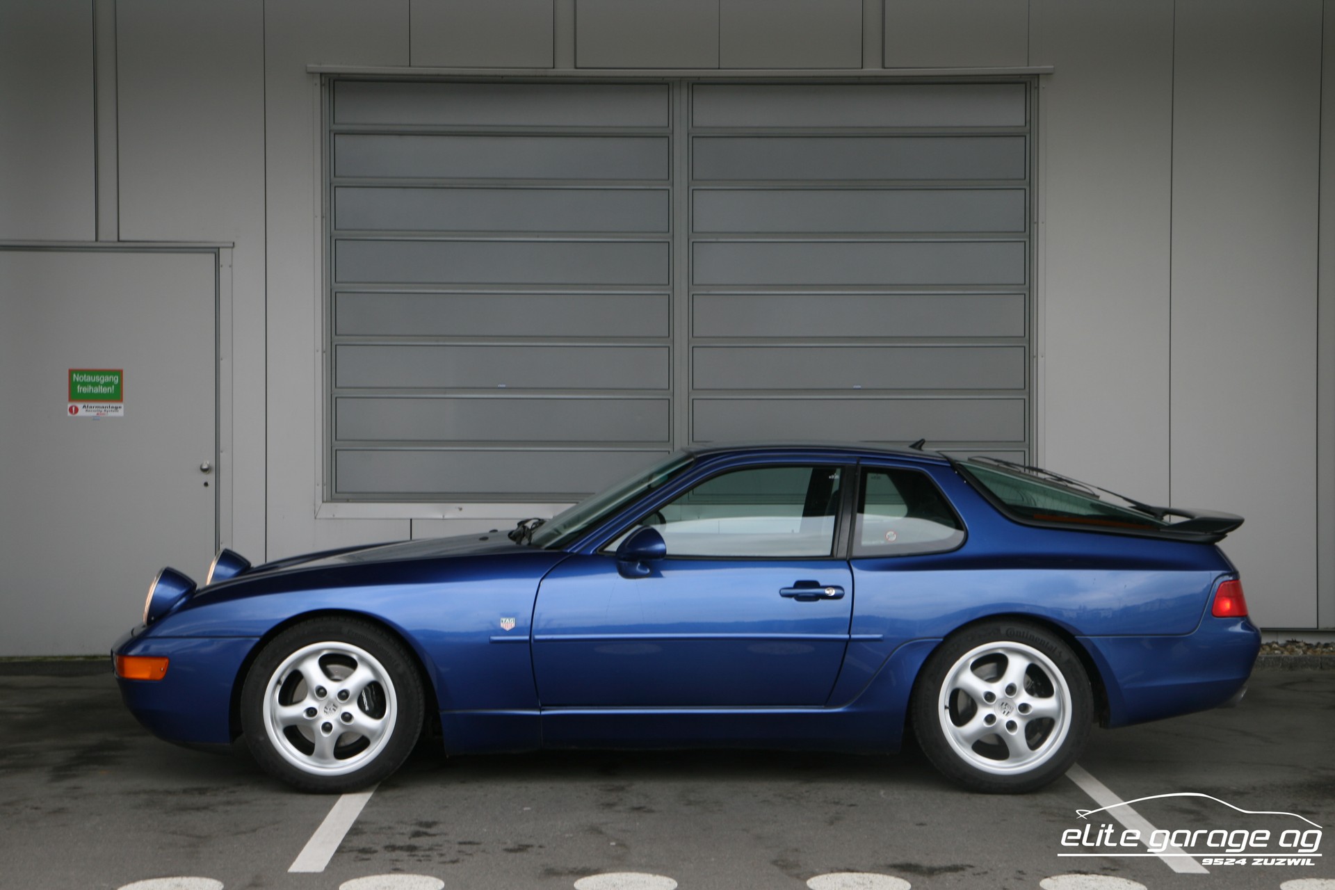 PORSCHE 968-image-1