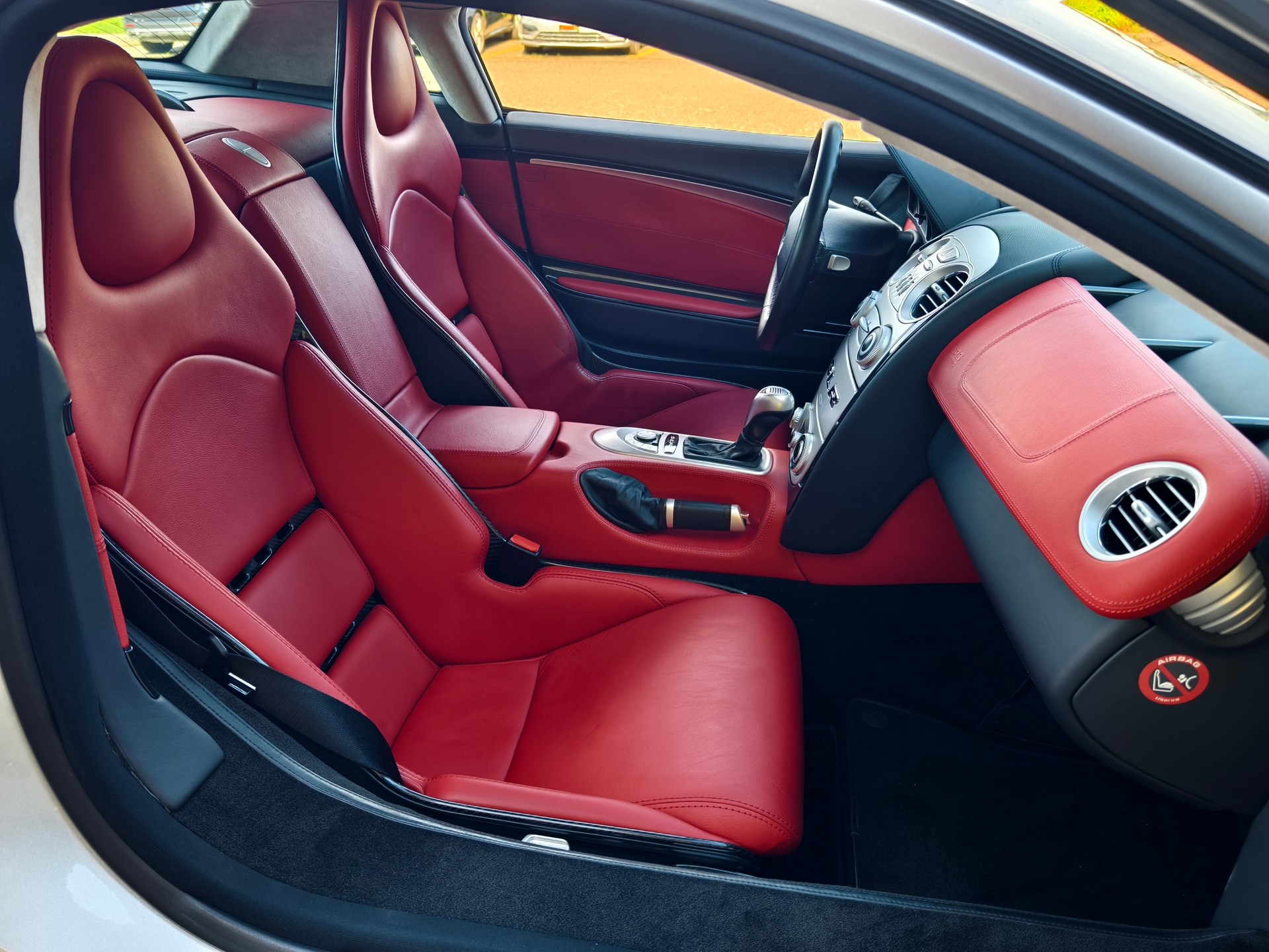 MERCEDES-BENZ SLR-image-13