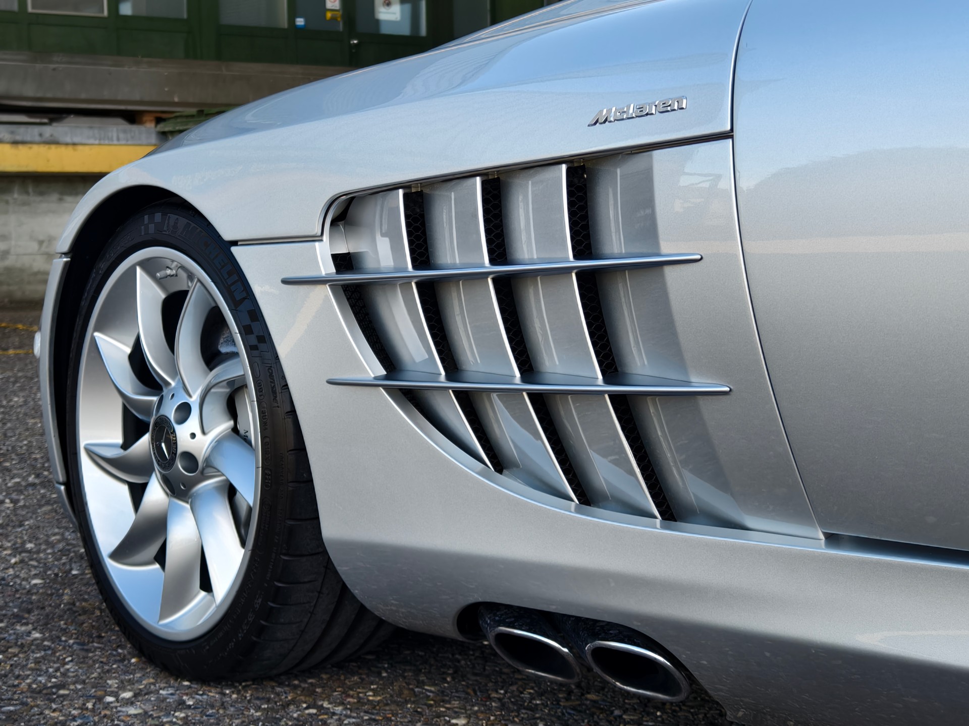 MERCEDES-BENZ SLR-image-10