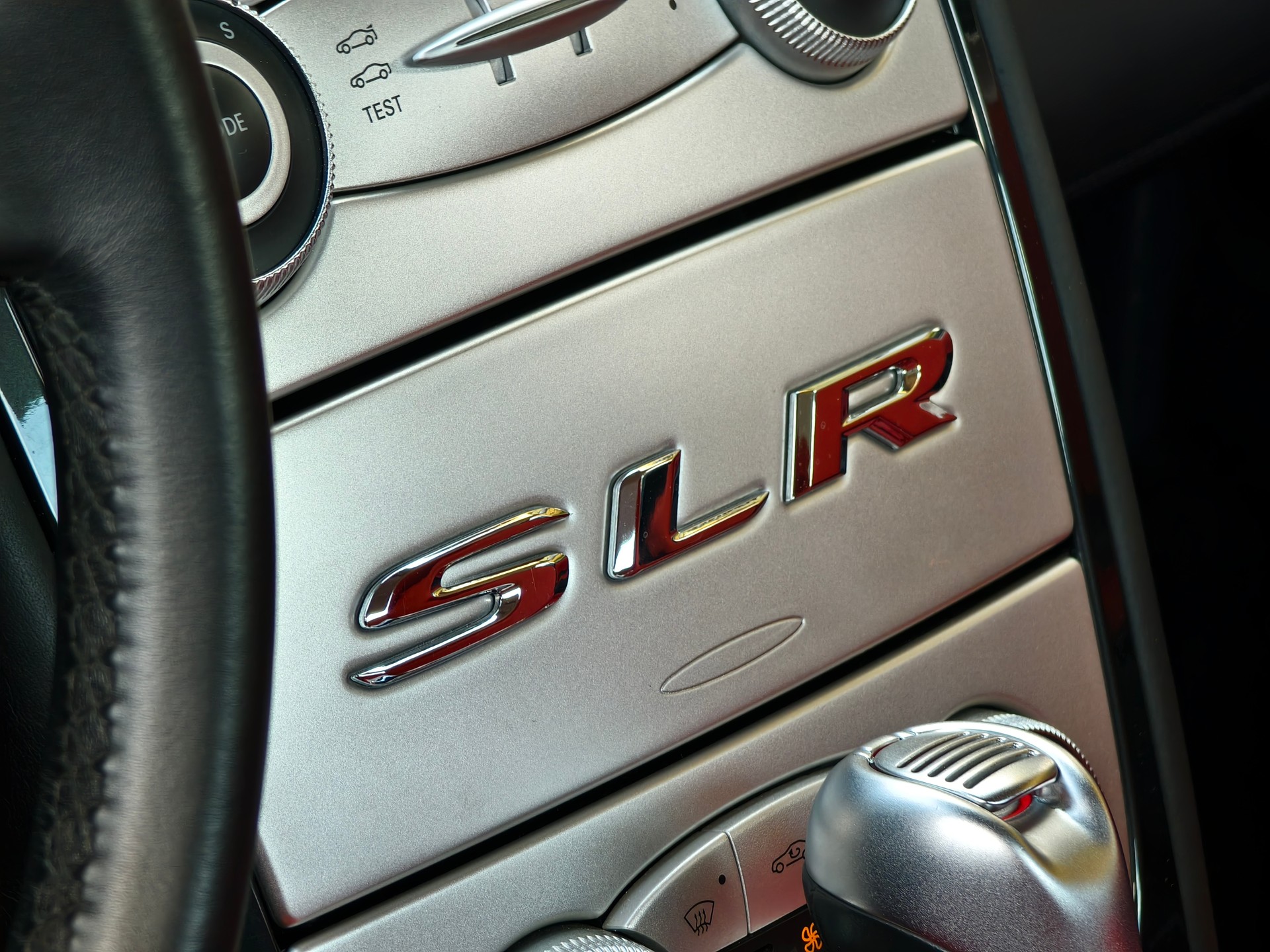 MERCEDES-BENZ SLR-image-16