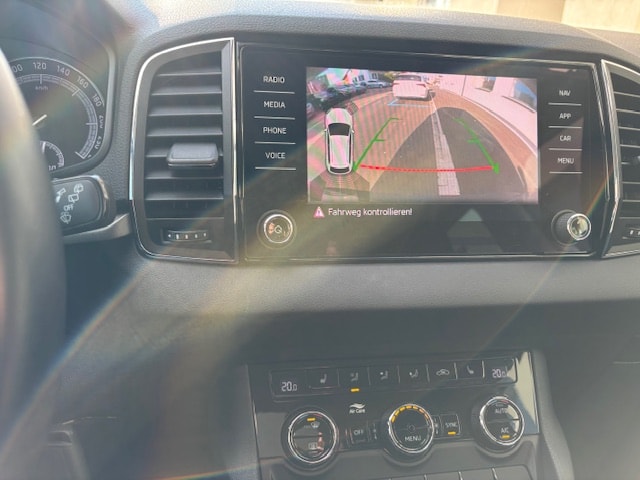 SKODA Karoq 1.0 TSI Ambition DSG ,115 PS-image-11
