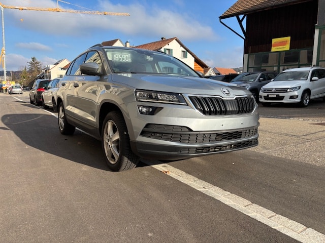 SKODA Karoq 1.0 TSI Ambition DSG ,115 PS
