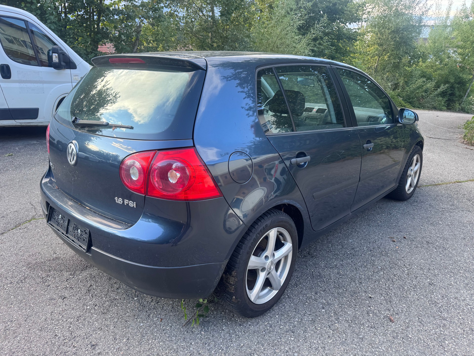 VW Golf 1.6 FSI Trendline-image-2
