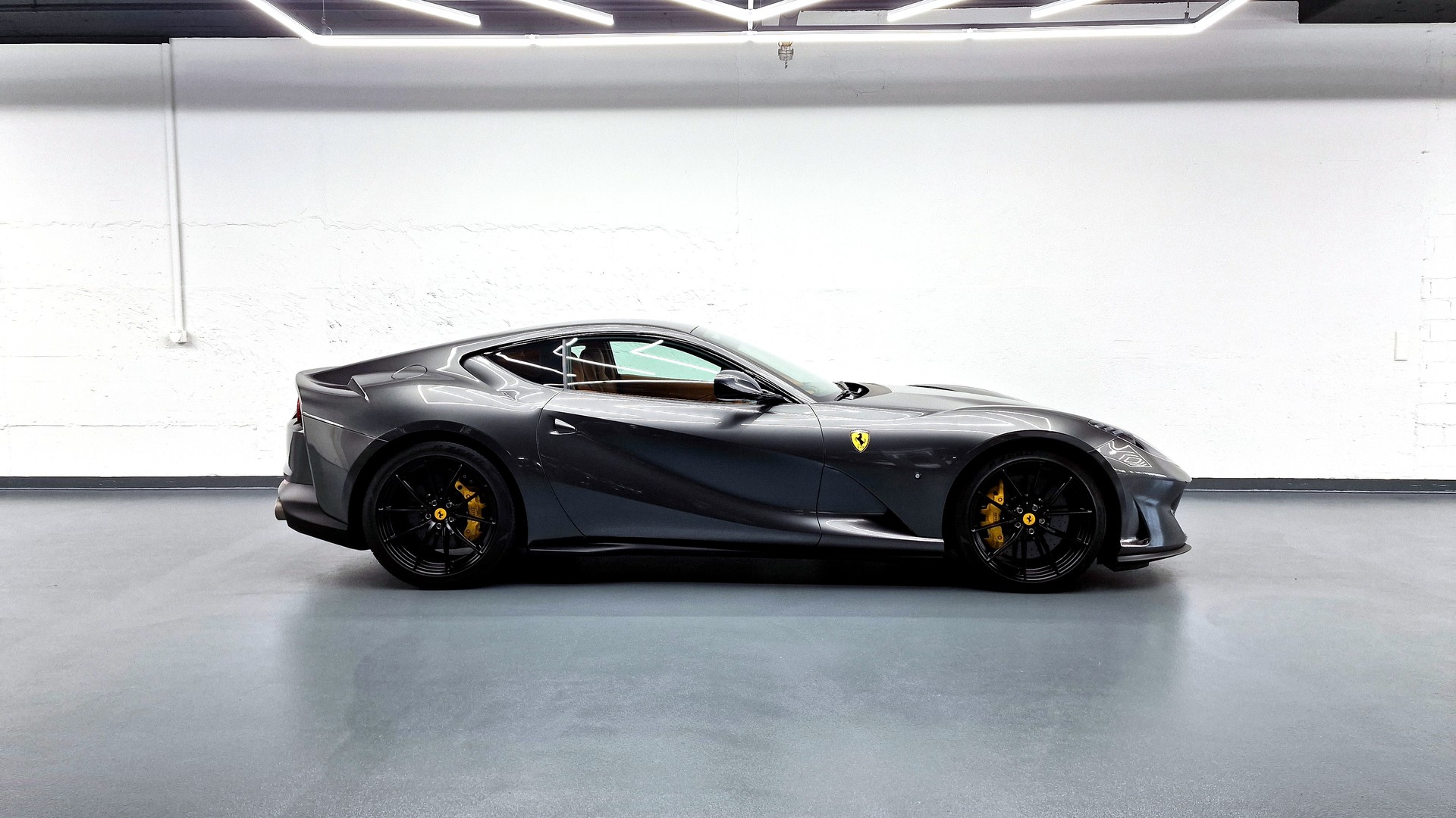 FERRARI 812 Superfast 6.5
