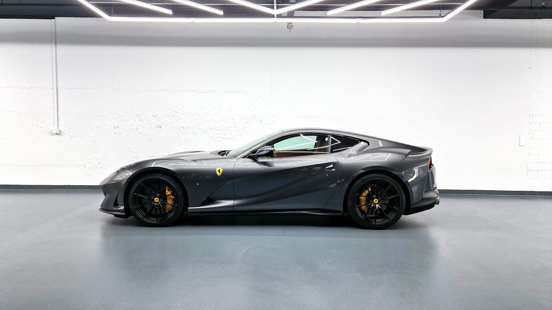 FERRARI 812 Superfast 6.5-image-4
