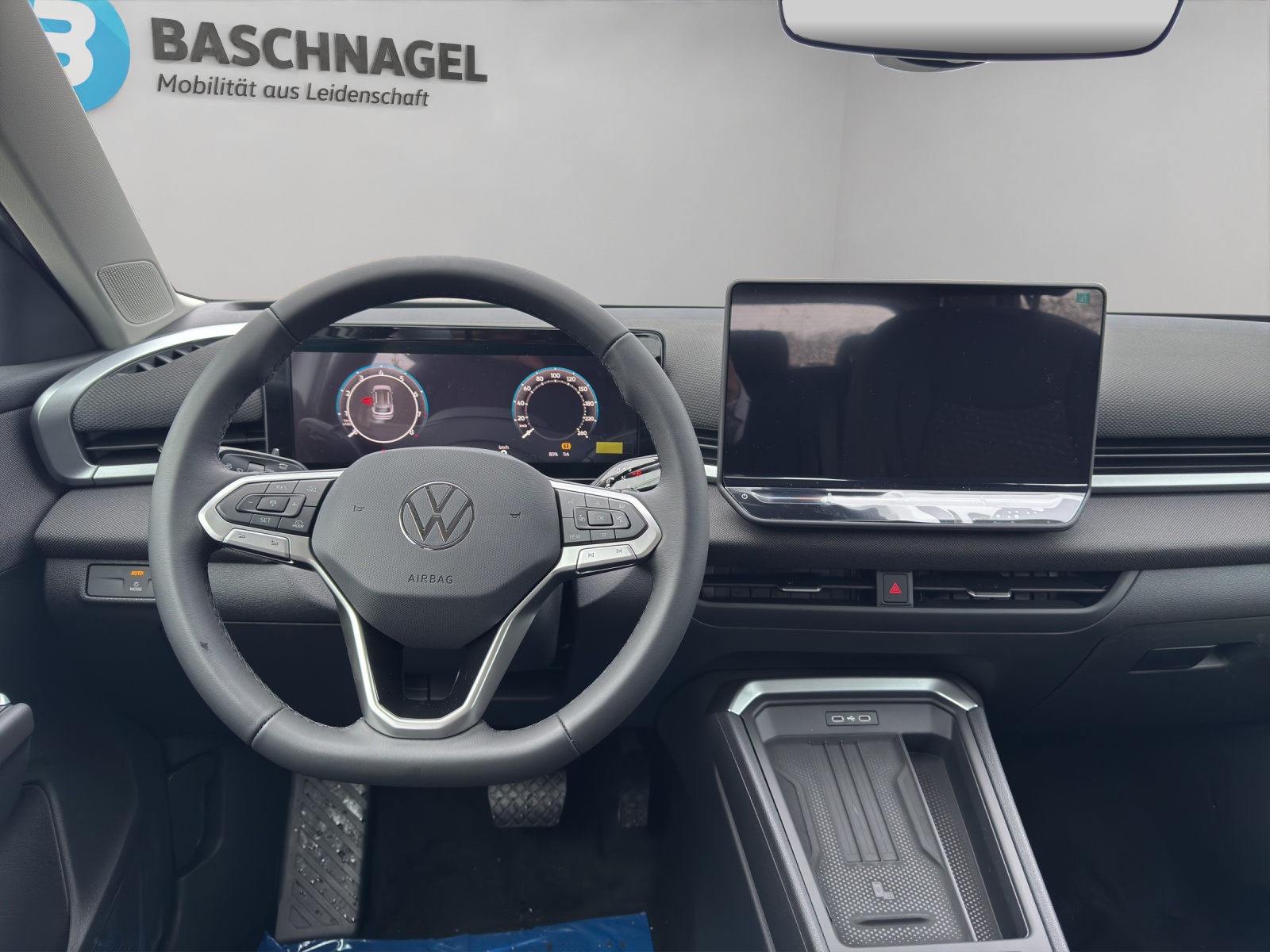 VW T-Roc 1.5 eTSI mHEV Life DSG-image-4