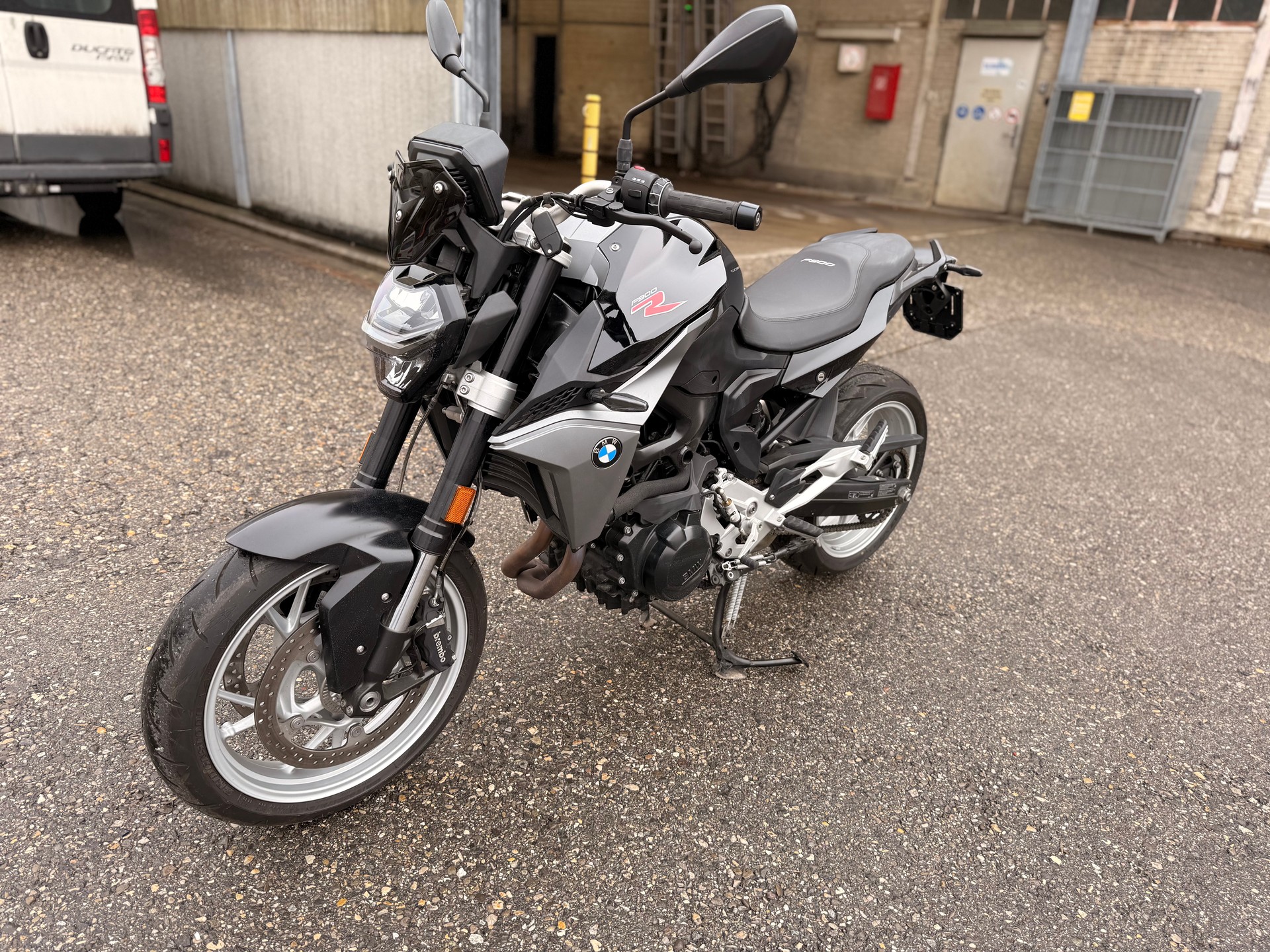 BMW F 900 R ABS-image-1
