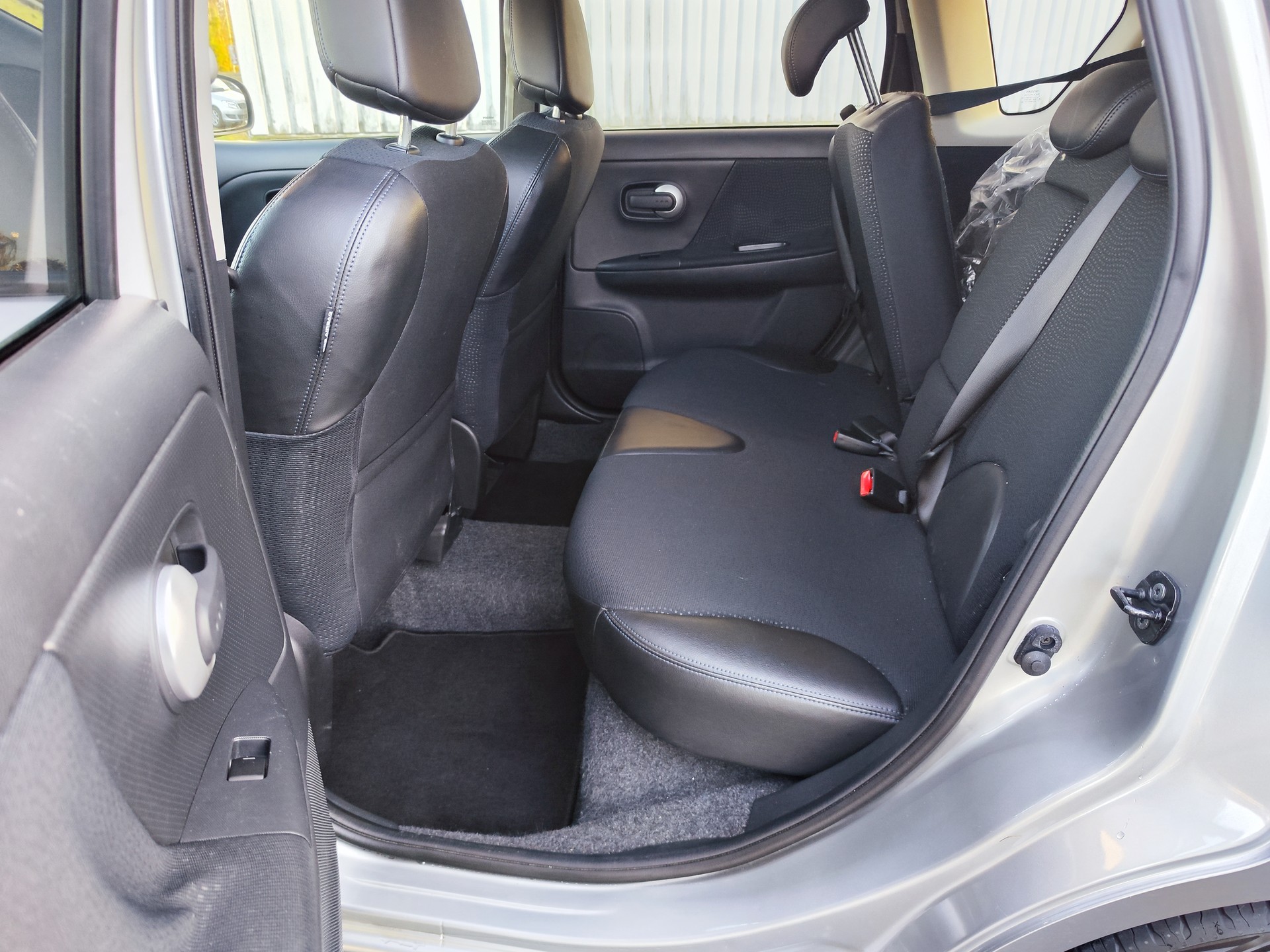 NISSAN Note 1.6 i-Way+ Automatic-image-9