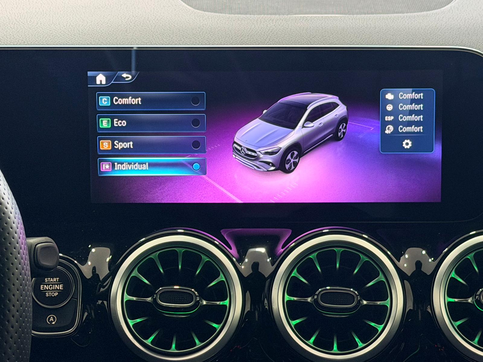 MERCEDES-BENZ GLA 200d AMG Line 8G-DCT-image-12