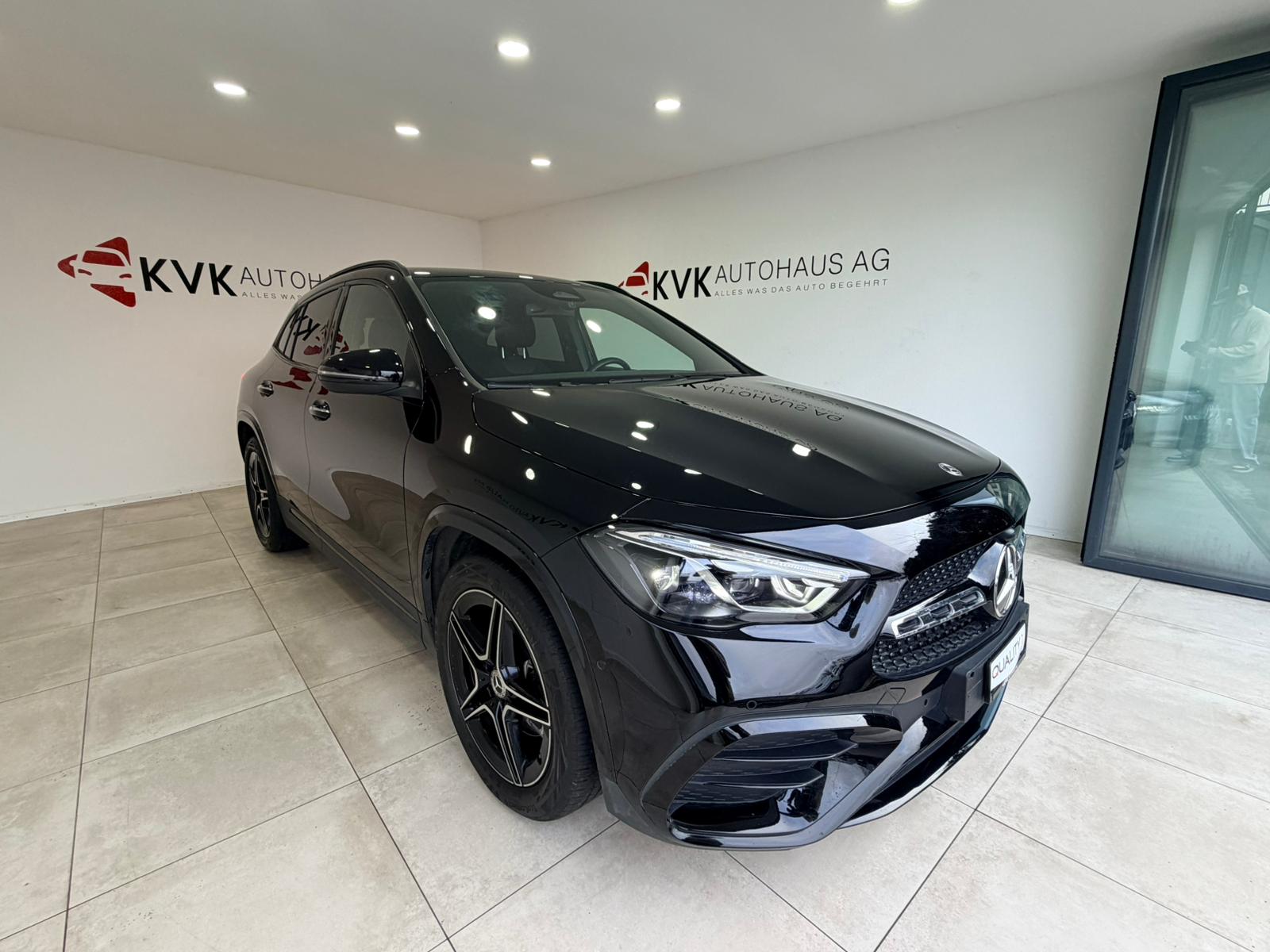 MERCEDES-BENZ GLA 200d AMG Line 8G-DCT-showroom-element-2