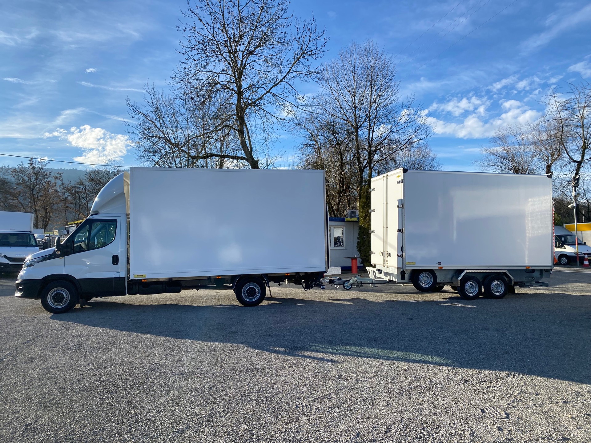 IVECO Daily 35 S 18 Durchladesystem mit 2 x Hebebühne ( AZ )-image-13