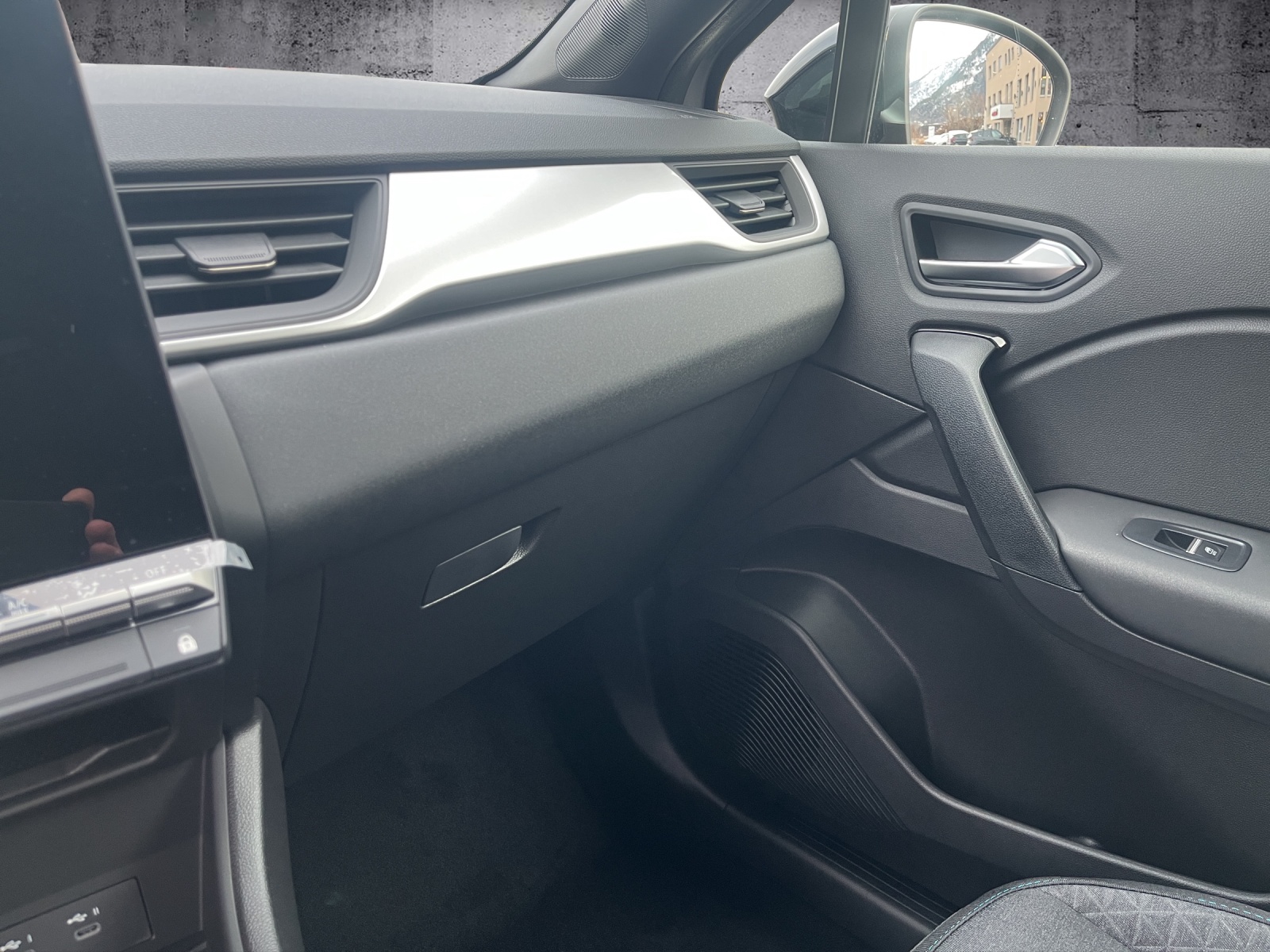 MITSUBISHI ASX 1.8 HEV Invite-image-16
