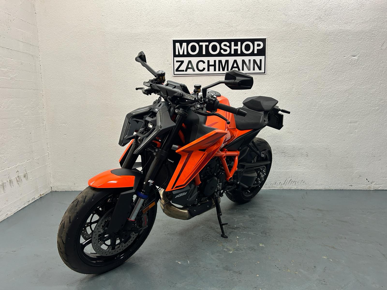KTM 1390 Super Duke R-image-1