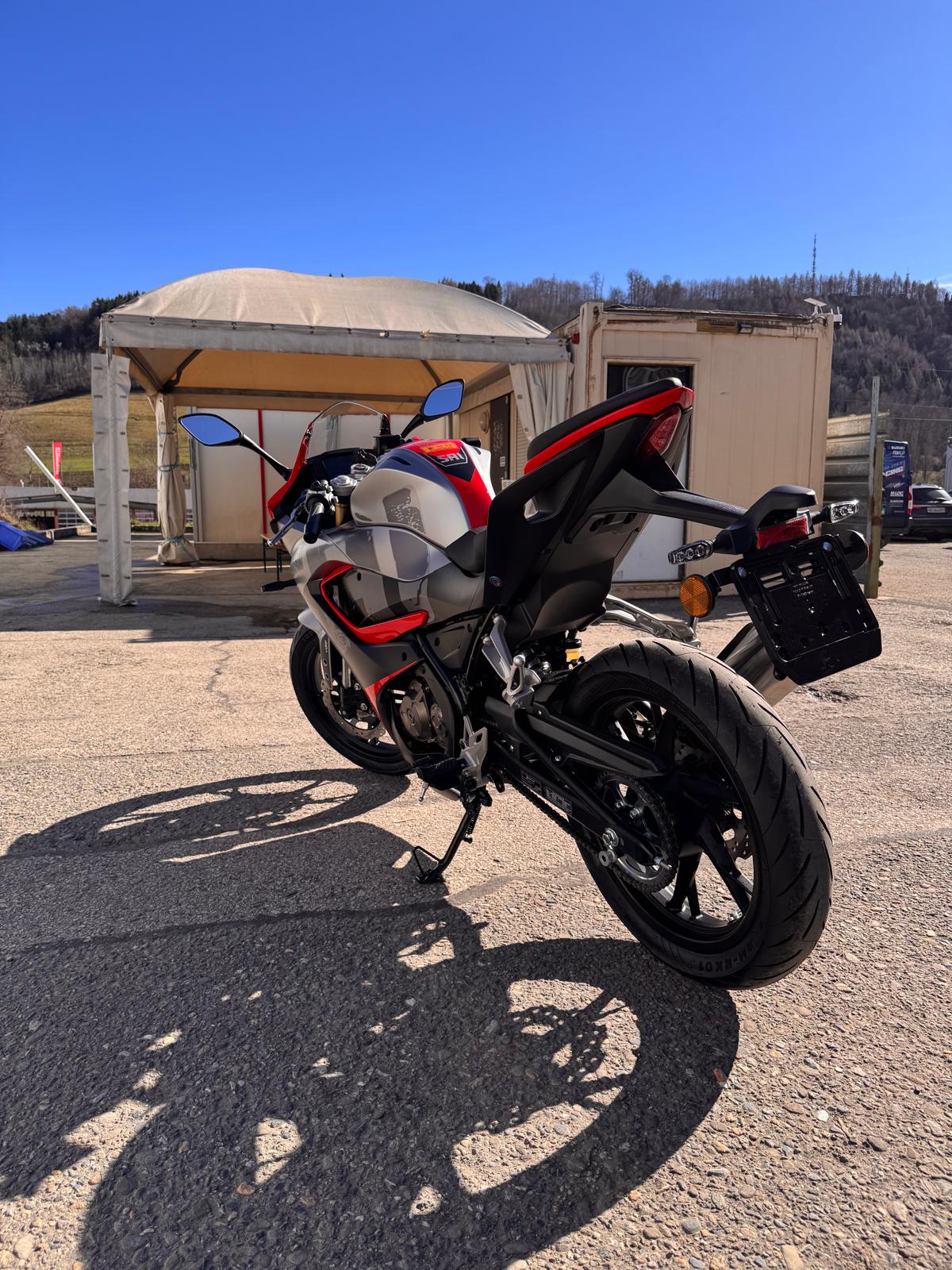 QJ SRK 125 R-image-3