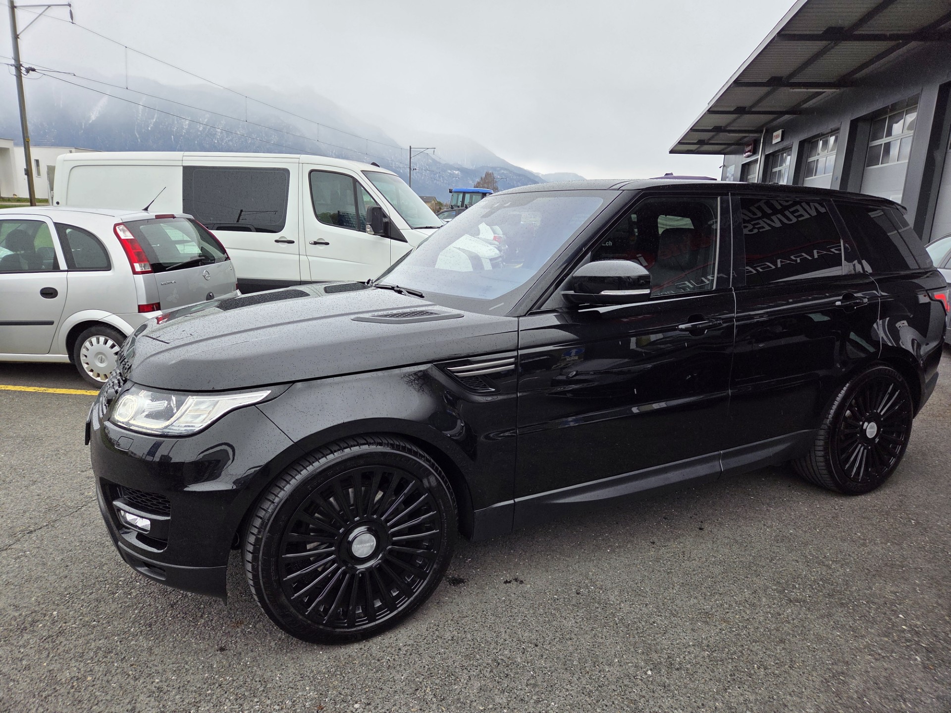 LAND ROVER Range Rover Sport 2.0SD4 S Automatic-showroom-element-1