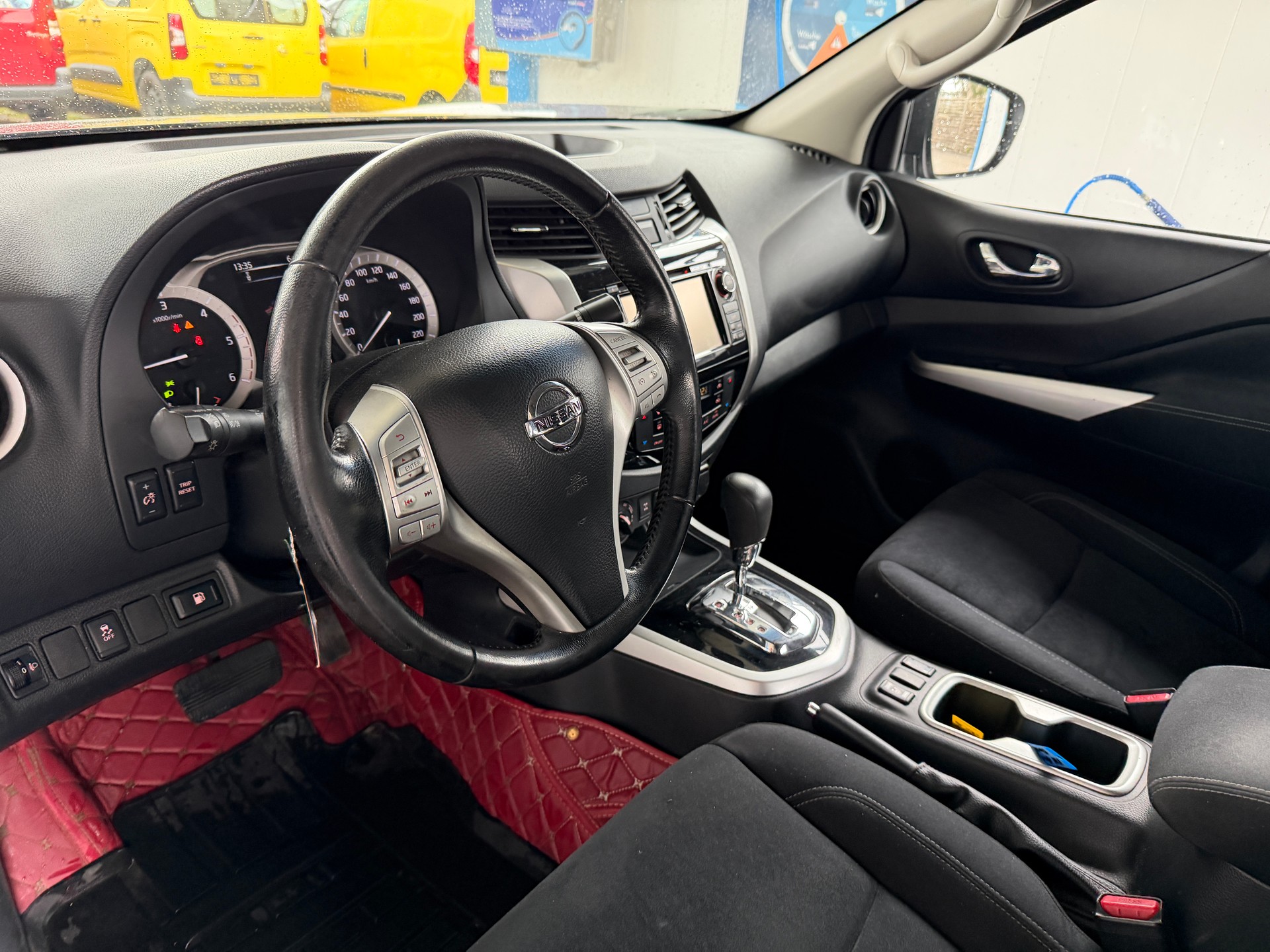 NISSAN Navara Double Cab N-Connecta 2.3 dCi 4WD Automat-image-10