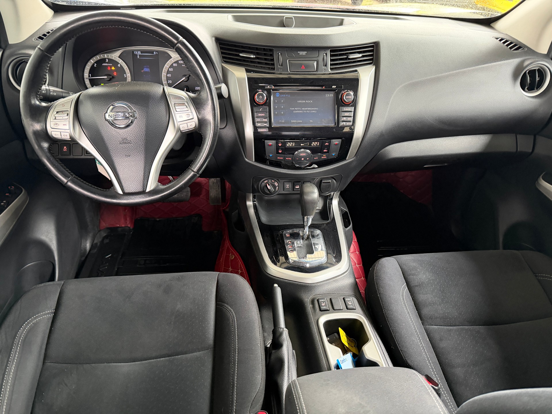 NISSAN Navara Double Cab N-Connecta 2.3 dCi 4WD Automat-image-12