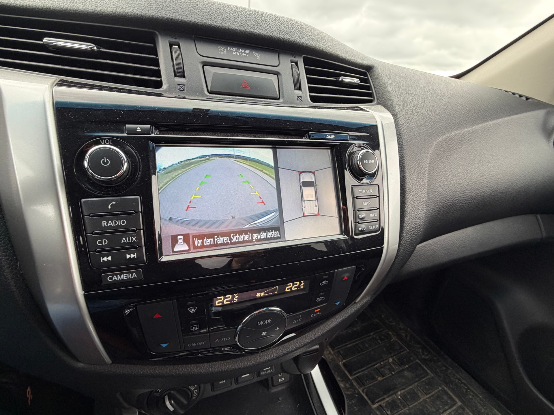 NISSAN Navara Double Cab N-Connecta 2.3 dCi 4WD Automat-showroom-element-2