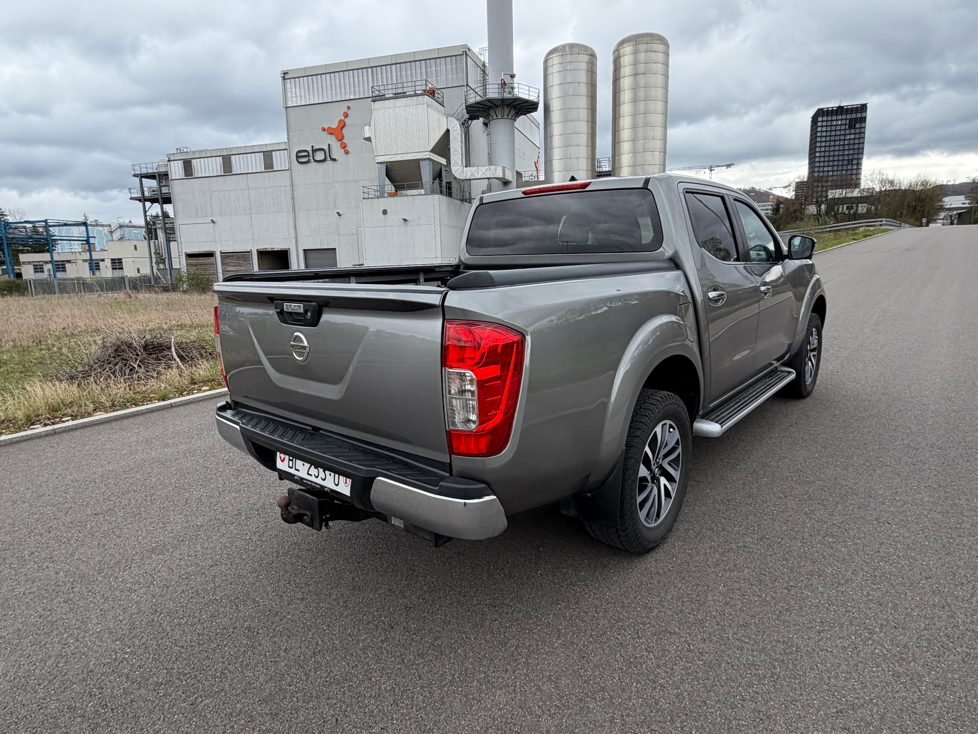 NISSAN Navara Double Cab N-Connecta 2.3 dCi 4WD Automat-image-4
