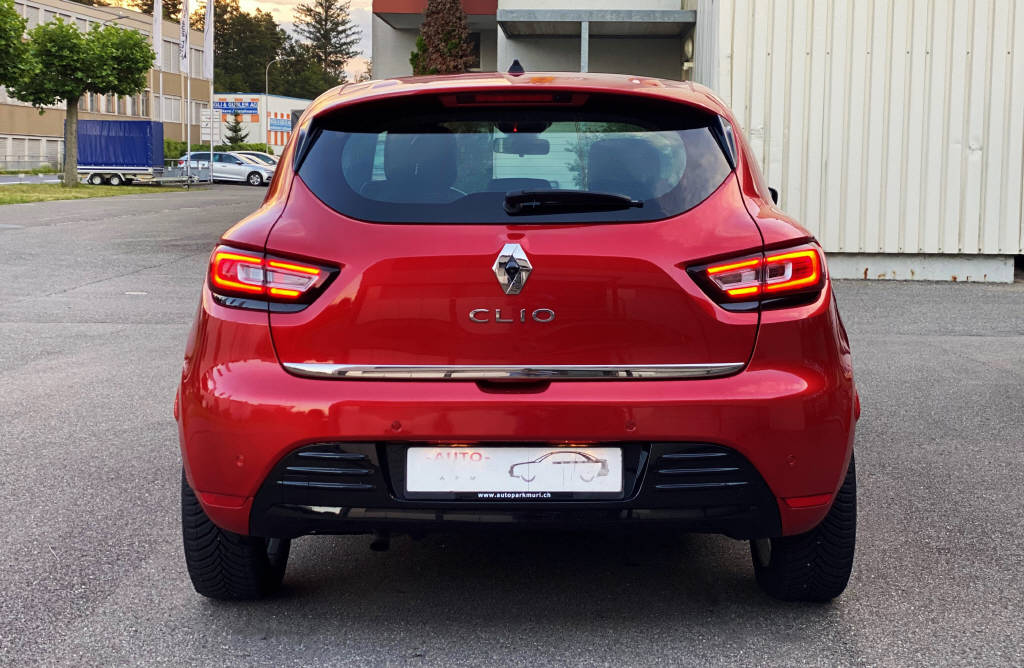 RENAULT Clio 0.9 TCe Intens S/S-image-12