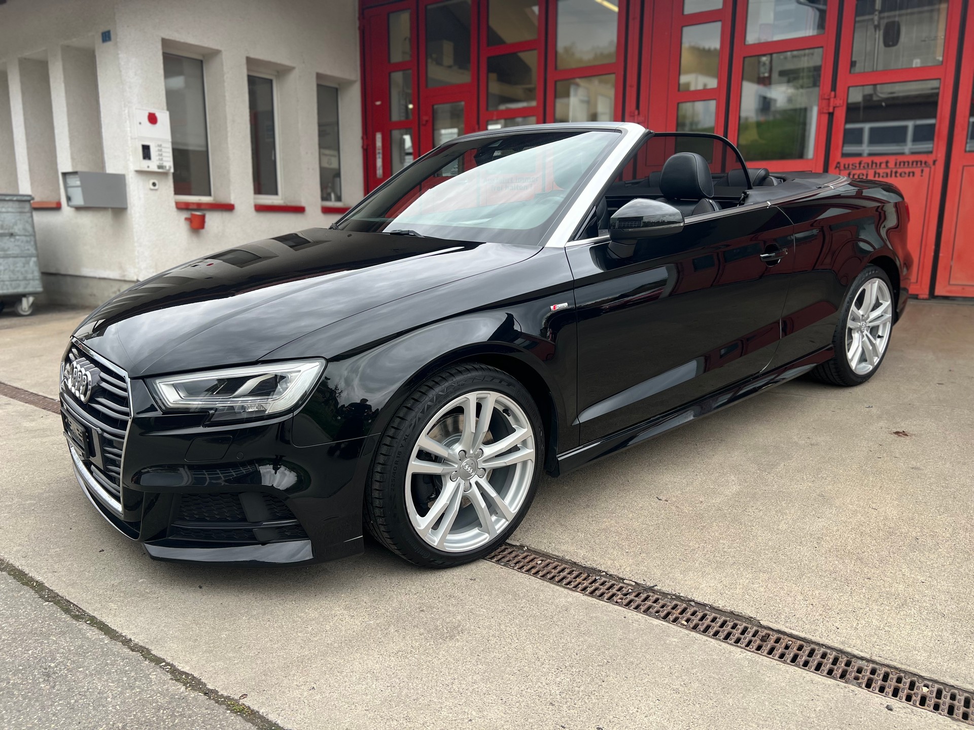 AUDI A3 Cabriolet 1.4 TFSI Sport S-tronic-showroom-element-1