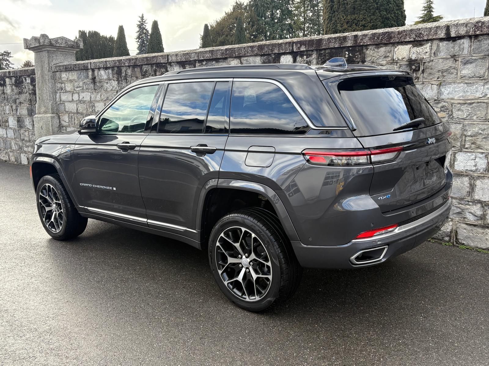 JEEP Grand Cherokee 2.0 Plug-in-Hybrid Summit Reserve 4xe-showroom-element-2