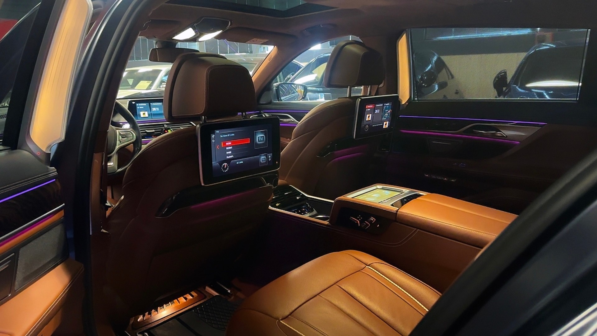 BMW M760Li 6.6 V12 xDrive Individual Excellence / ** Vollausstattung ** Frisch ab MFK & Service !!-image-19