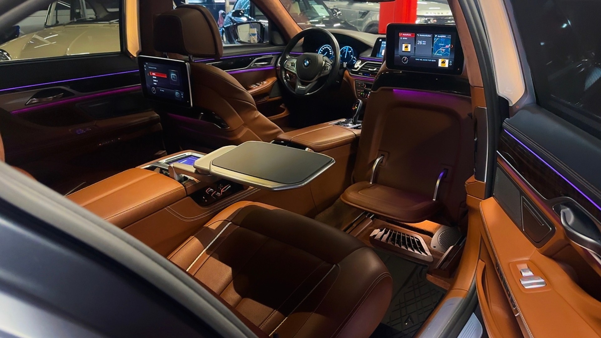 BMW M760Li 6.6 V12 xDrive Individual Excellence / ** Vollausstattung ** Frisch ab MFK & Service !!-image-24
